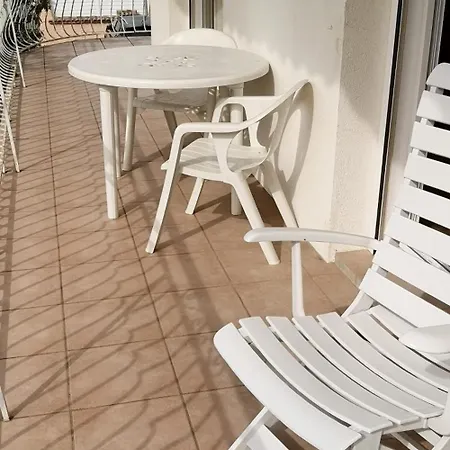 Appartement Dans Villa Avec Piscine Et Jardin Marguerittes Exterior foto