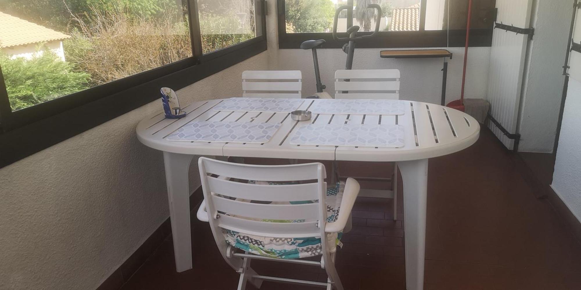 Dans Avec Piscine Et Jardin *