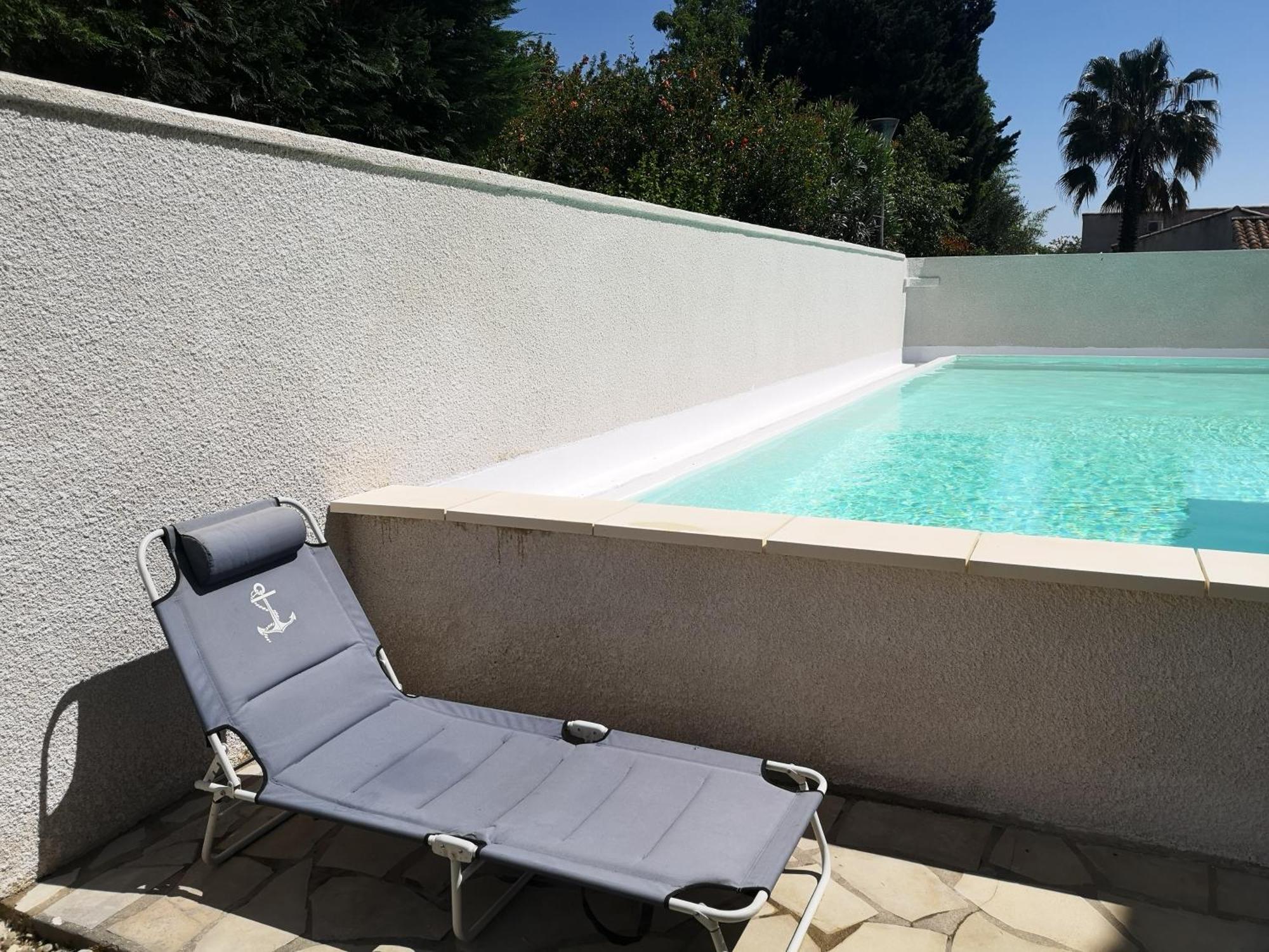 Appartement Dans Avec Piscine Et Jardin