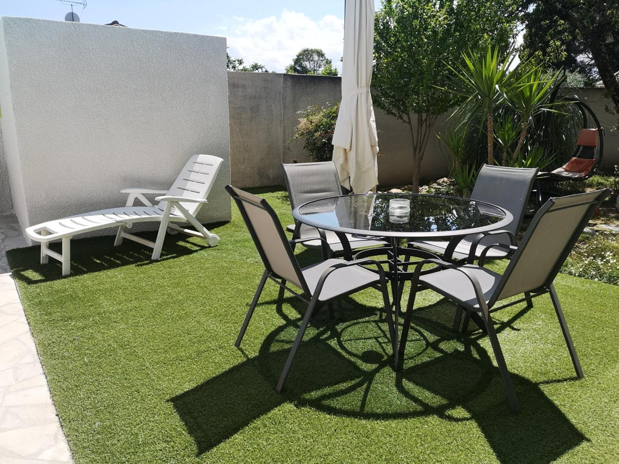 Dans Avec Piscine Et Jardin * Marguerittes