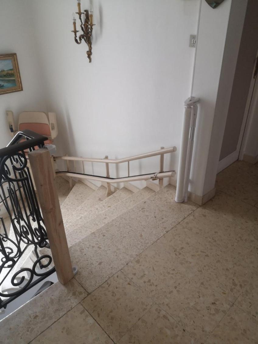 Dans Avec Piscine Et Jardin Appartement